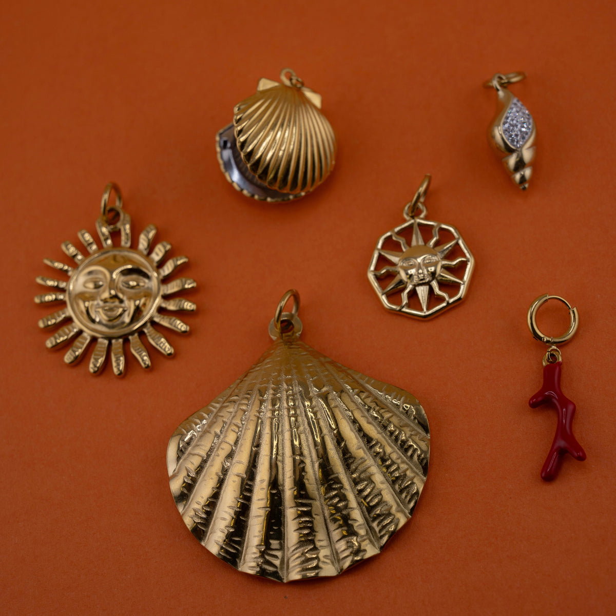 SIRENA Shell Charm